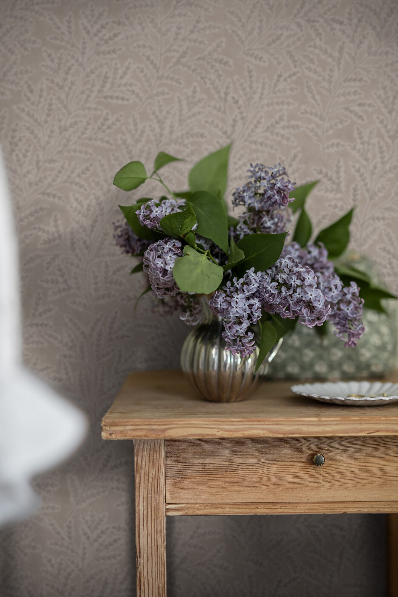 Molly´s Meadow dämpade beige toner