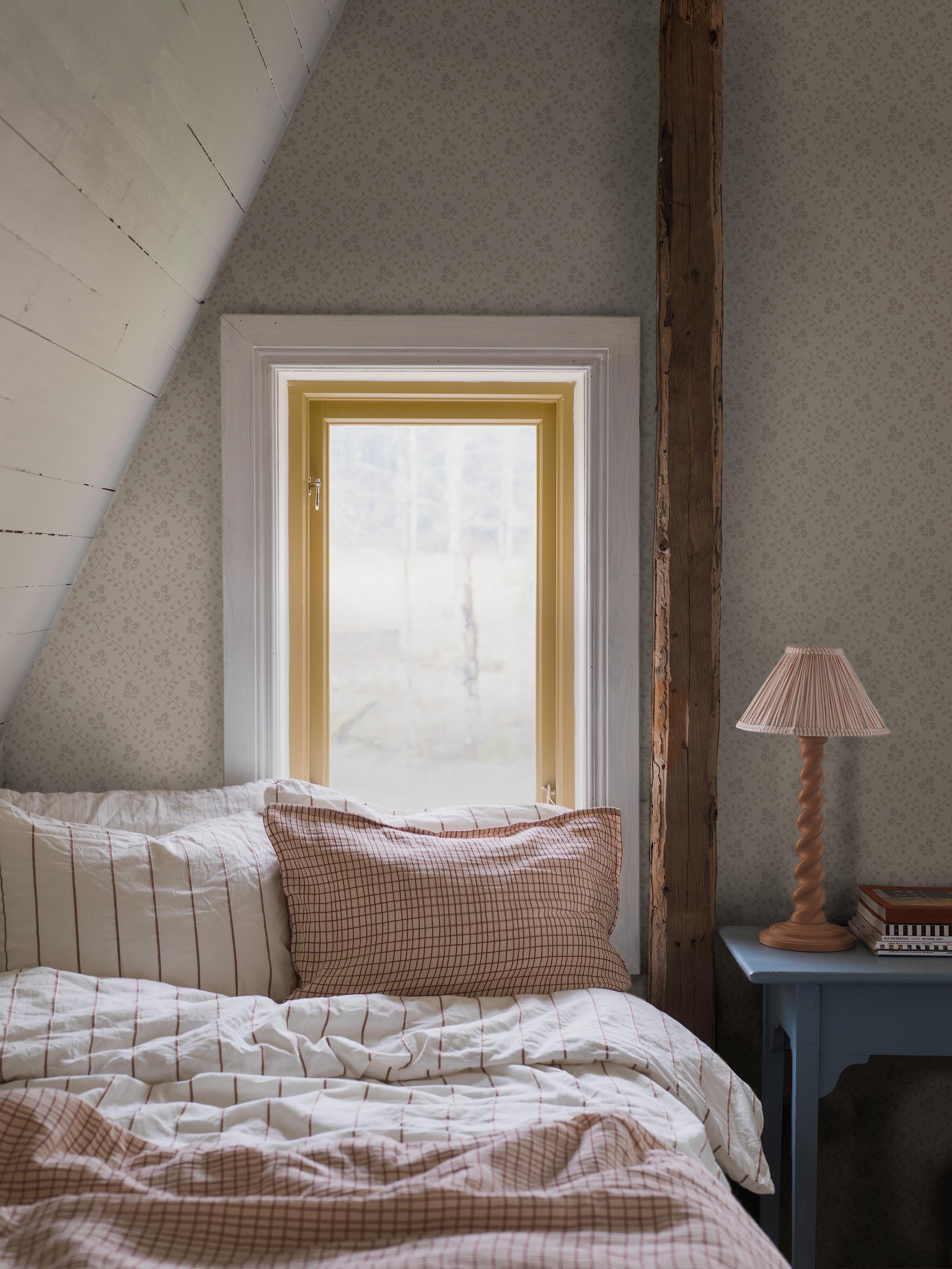 Idun, Beige